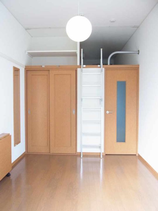 レオパレスヴァンテアンの居間