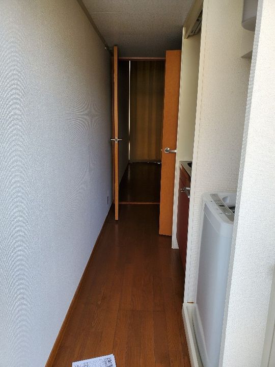 レオパレスヴァンテアンの玄関