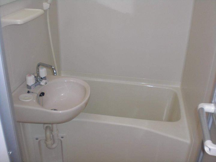 レオパレスアイム107の風呂