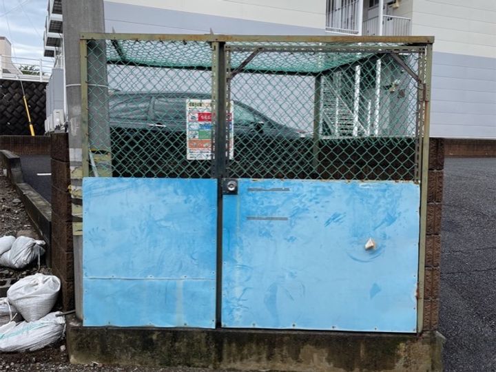 レオパレスアユウの外観