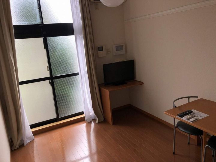 レオパレスラッキーハイムFの居間