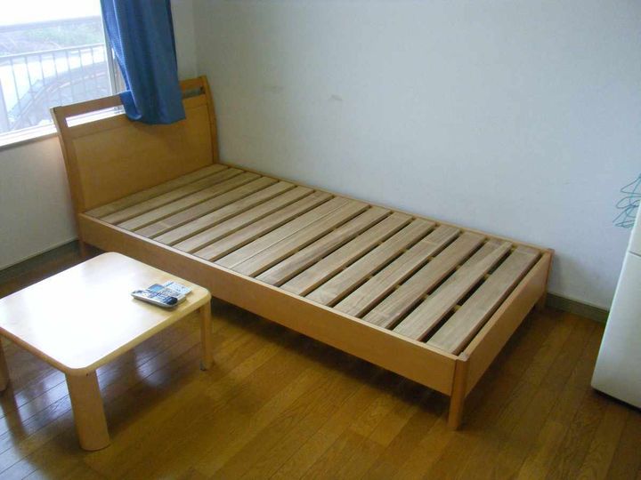 レオパレス湘南バードの居間