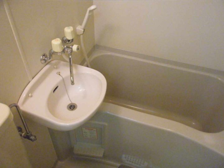 レオパレス湘南バードの風呂