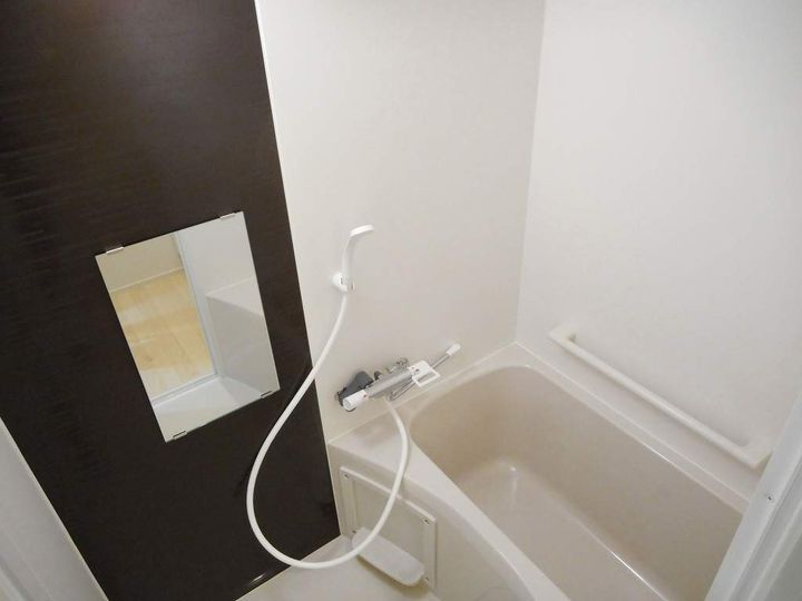 クレイノ郁の風呂