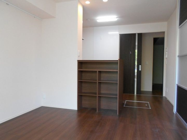 越の山ハイツ Aの居間