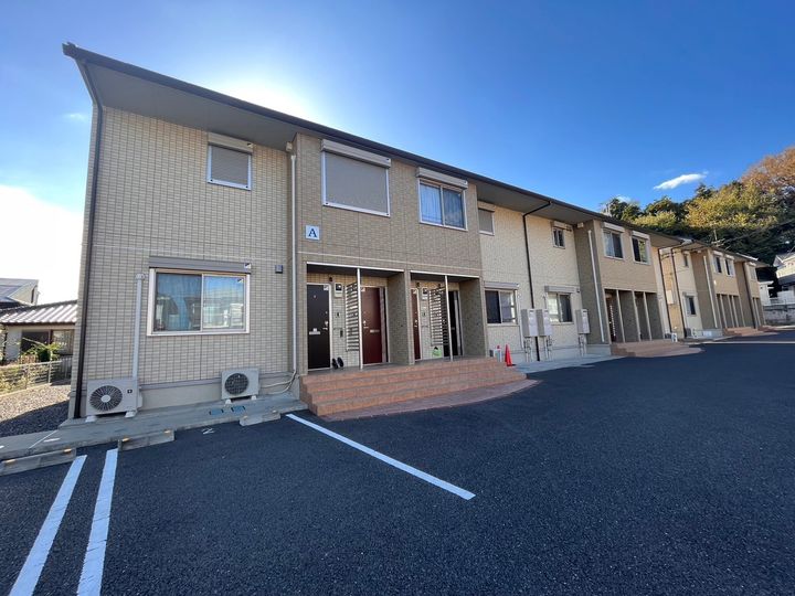 越の山ハイツ Aの外観