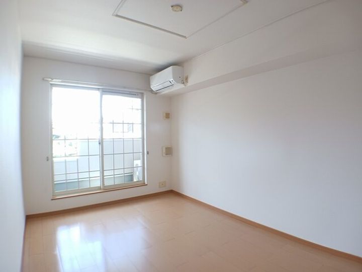 サイレントブリーズ湘南の居間