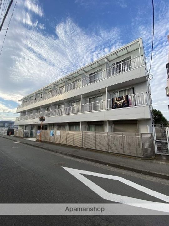 ファーストシティ六会の外観