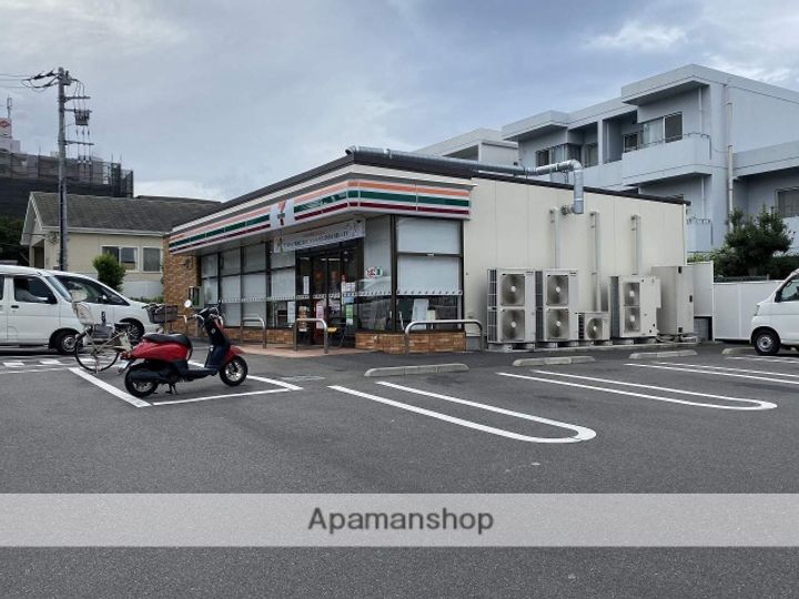 湘南エクセレントの周辺