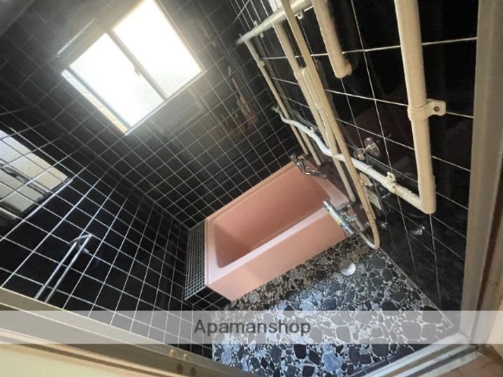 神奈川県藤沢市鵠沼桜が岡1丁目の賃貸マンション1号室の風呂