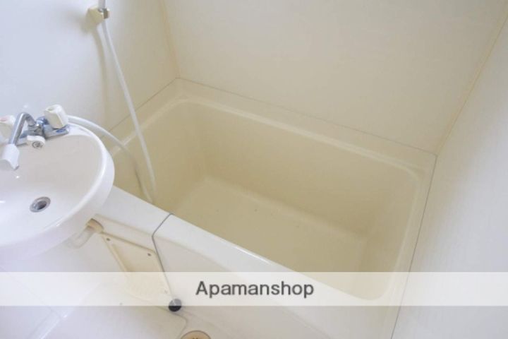 クリスタルバリヤの風呂