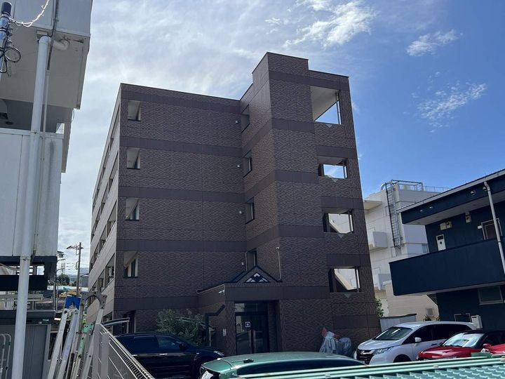 エテルナKAORUの外観
