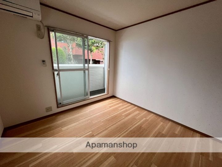 メローフラッツ湘南の居間