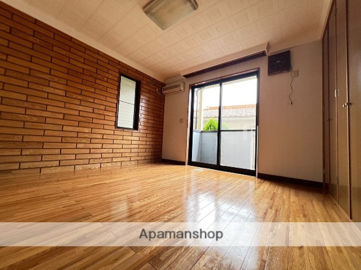 メイプルコートの居間