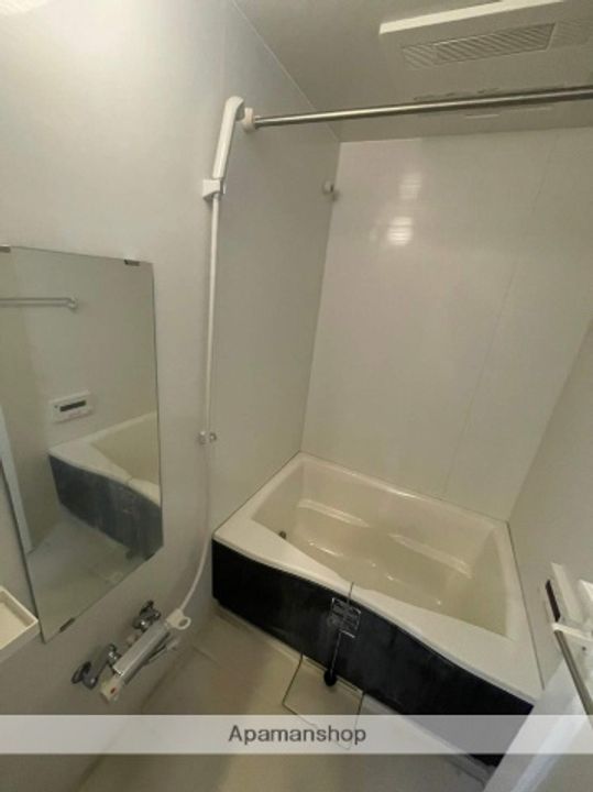 神奈川県藤沢市弥勒寺4丁目の賃貸マンション101の風呂