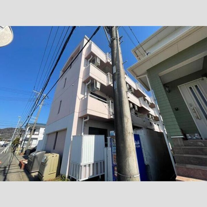 マウロア大磯109の外観