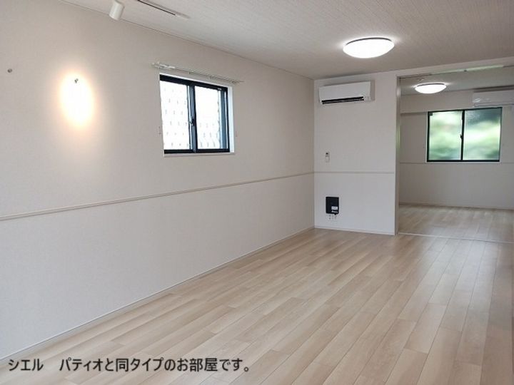 ひだまりガーデンテラスⅠの居間