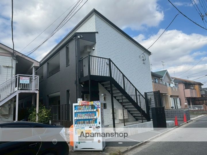 神奈川県秦野市南矢名の賃貸アパート201の外観