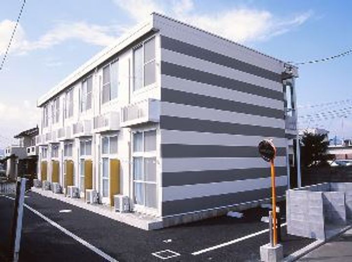 レオパレスグラン TRNの外観