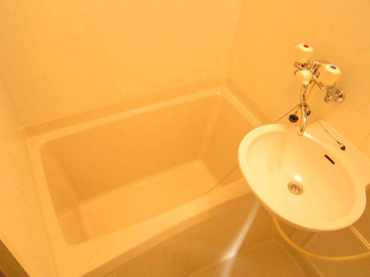 レオパレスハッピネスの風呂
