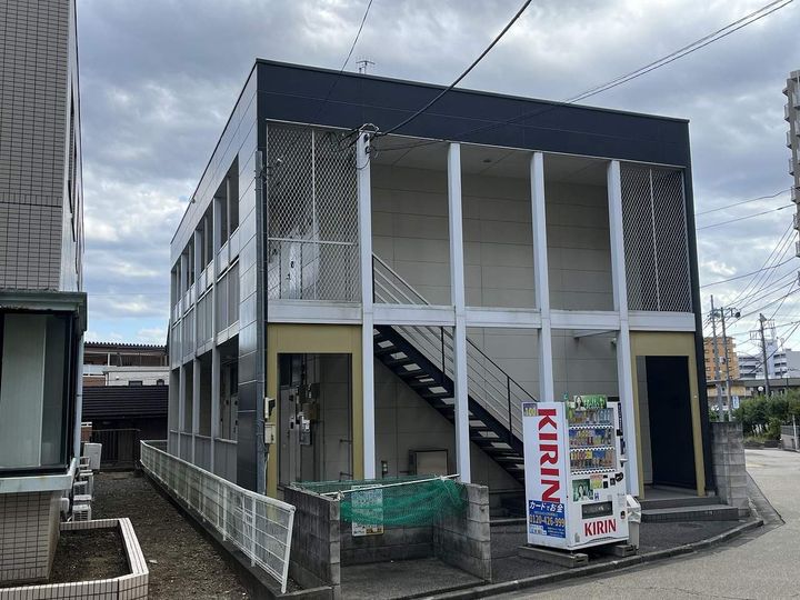 レオパレスエルの外観