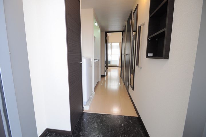 レオネクスト百合Ⅱの玄関