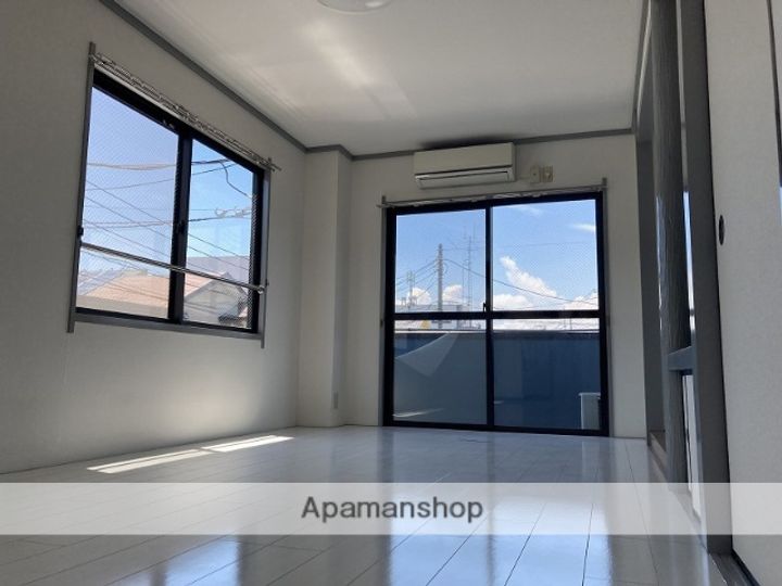 ヒルズ岡本の内装