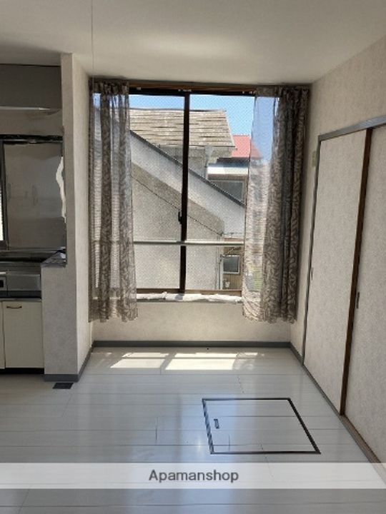 ヒルズ岡本の内装