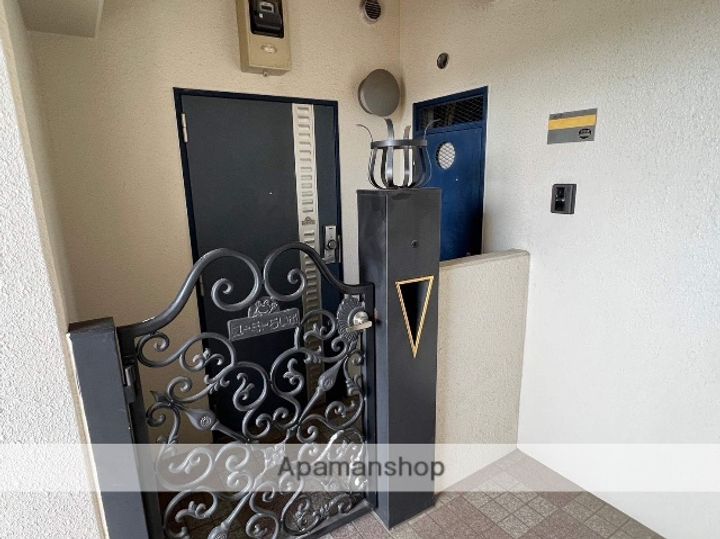 プレシャスイーストの内装