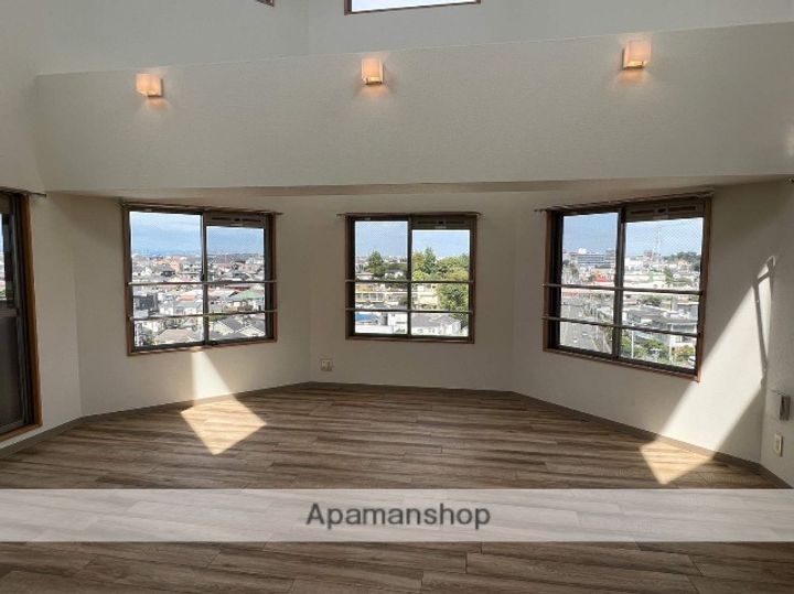 プレシャスイーストの内装