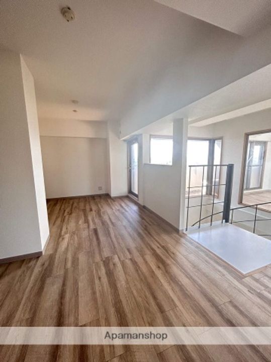 プレシャスイーストの内装