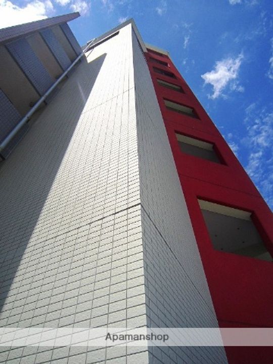 プレシャスイーストの外観