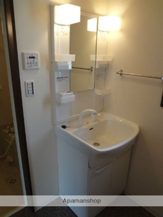 ローランドのその他画像