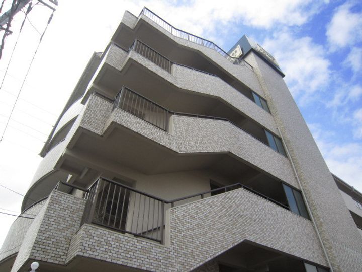 ジュネス小田原の外観