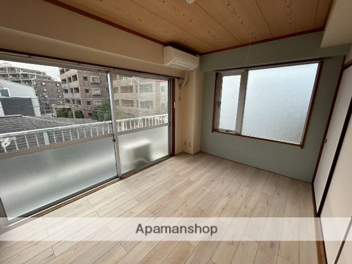 三嘉ハイツの居間