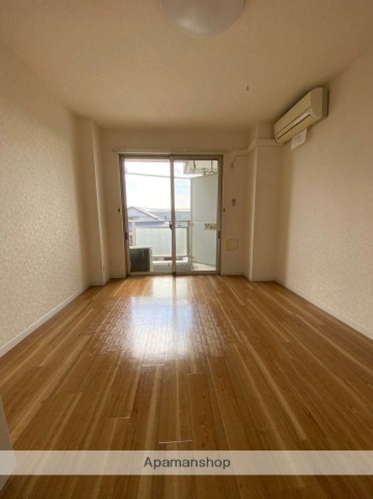 プラージュ湘南の居間