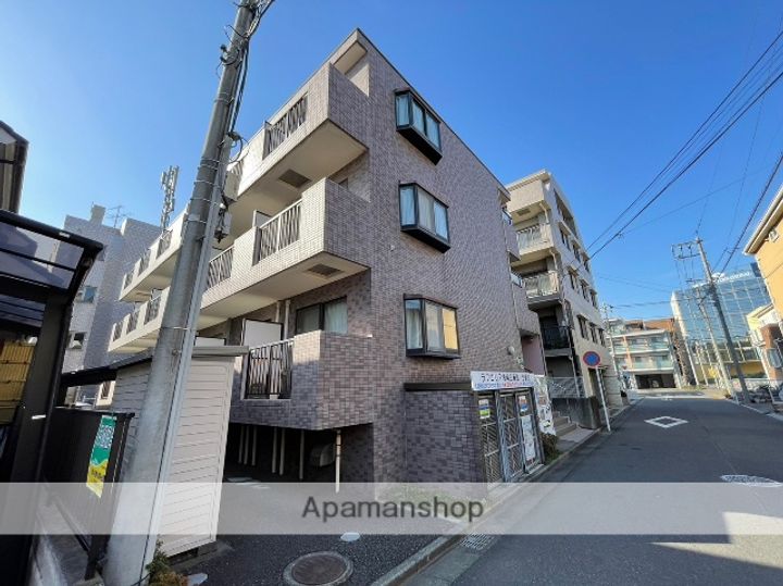 ラフェリア湘南五番館の外観