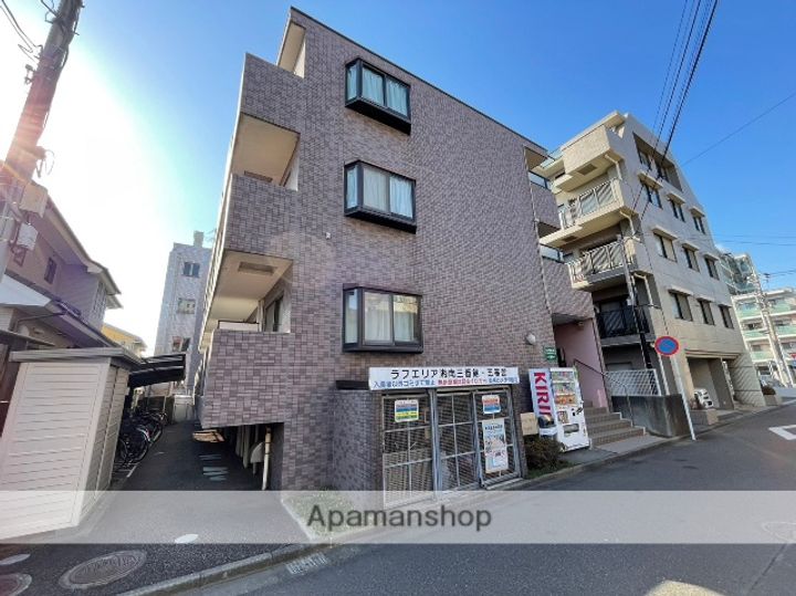 ラフェリア湘南五番館の外観
