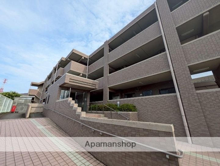 アークヒルズの外観