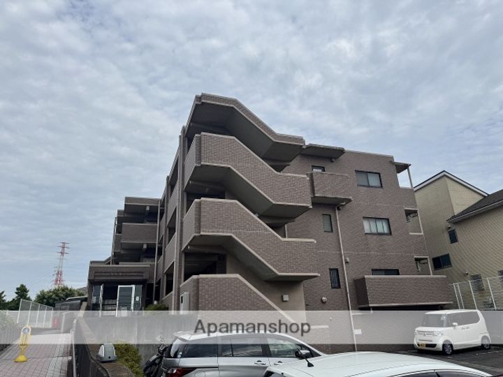 アークヒルズの外観