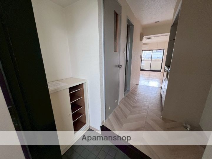 コスモヒルズ中央林間の玄関