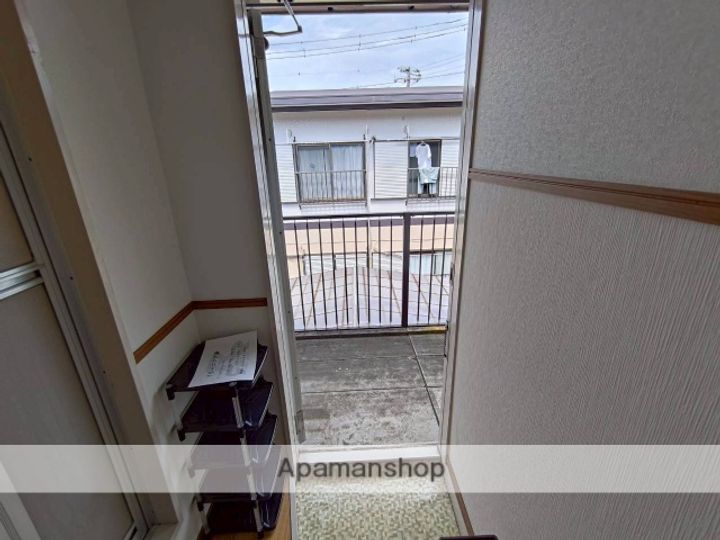 丸山荘B棟の玄関