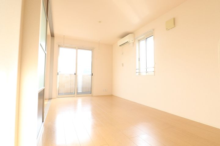 ソレアードAの居間