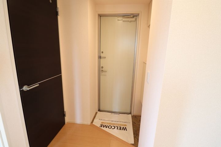 ソレアードAの玄関