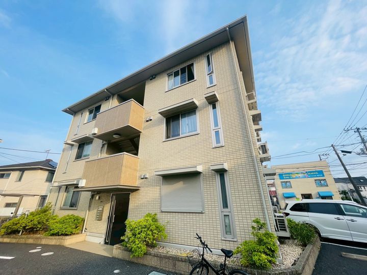 ソレアードAの外観