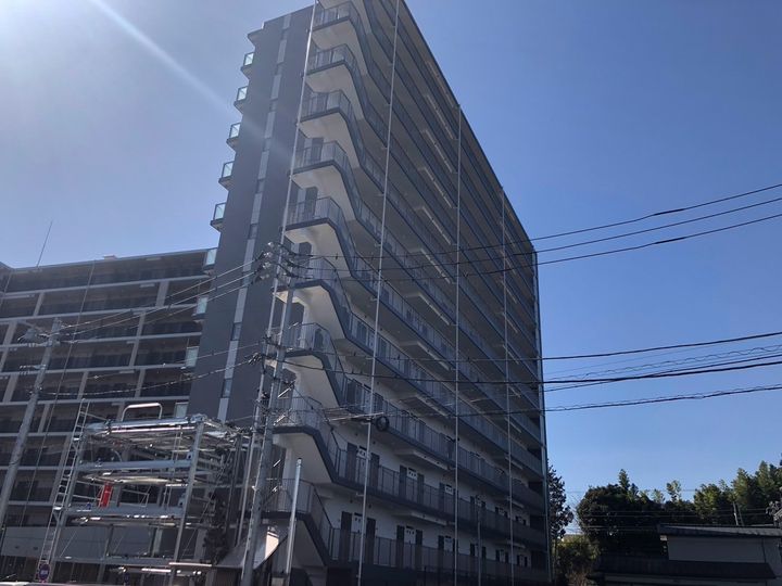 エヌステージ秦野駅前の外観