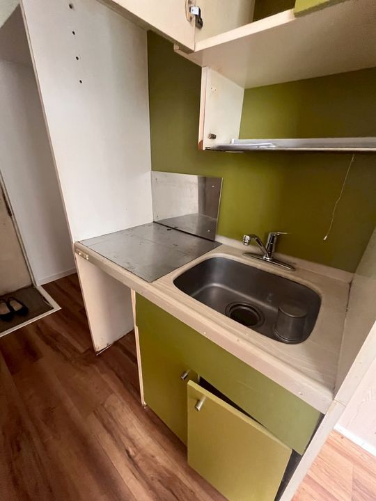 神奈川県茅ヶ崎市菱沼3丁目の賃貸アパートのキッチン