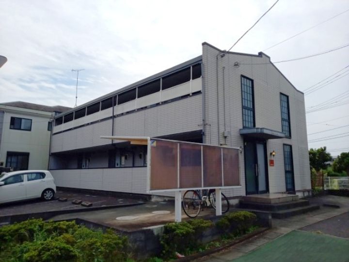 レオパレスAKIYAMA201の外観