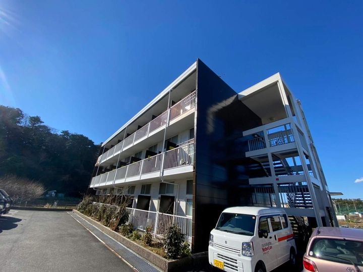 レオパレス弥勒寺の外観