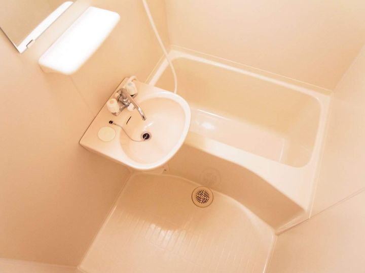 レオパレスベルヴィル湘南の風呂